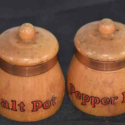 Vintage Handled Wooden Cooking Pot Salt and Pepper Shakers with Copper Bands