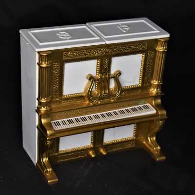 Piano Salt and Pepper Set