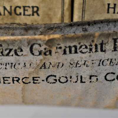 Ennysize Garment Hanger. Pierce-Gould Co.: Located on the display container