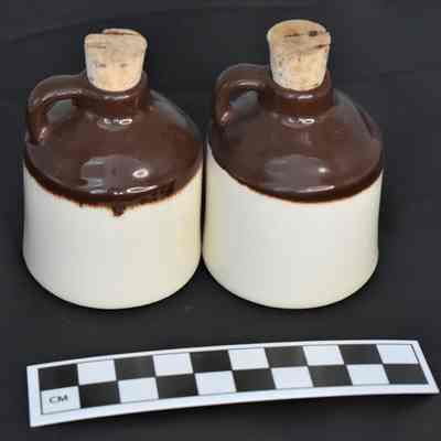 Back and size comparison for jugs salt and pepper shakers.