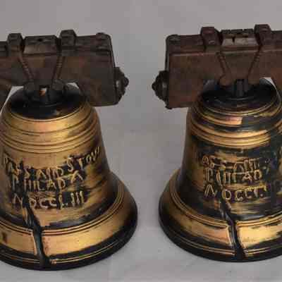Vintage Plastic Pass and Stow Liberty Bell Salt and Pepper Shakers