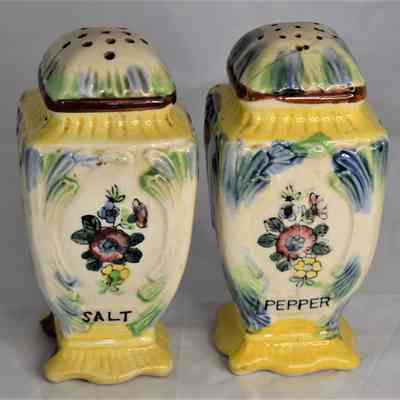 Antique Marutomoware Large Ceramic Salt and Pepper Shakers Made in Japan