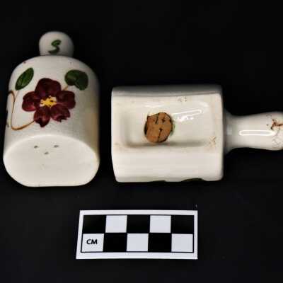 Cork stopper on flattened base