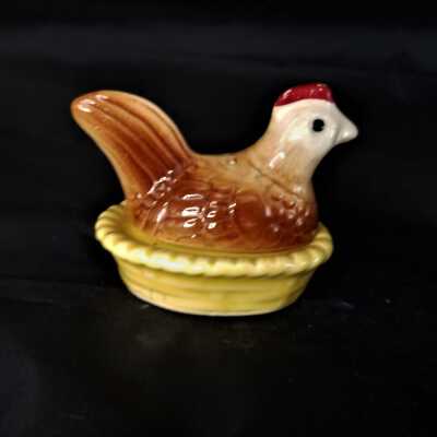 Chicken and Basket Salt and Pepper Shakers