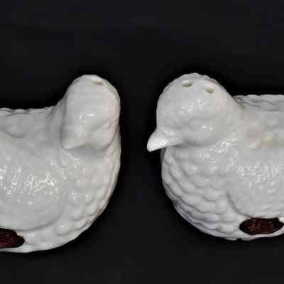 Vintage Bone China Milk Glass Chickens Salt and Pepper Shakers Made in Japan