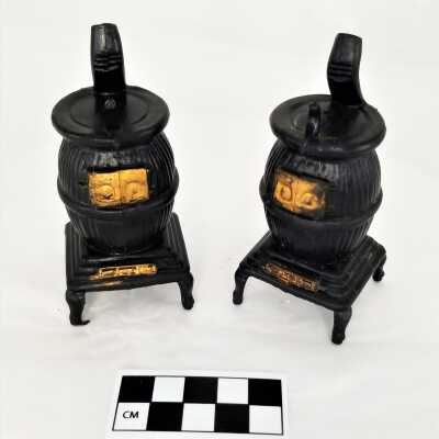 Woodstove Salt and Pepper Shakers