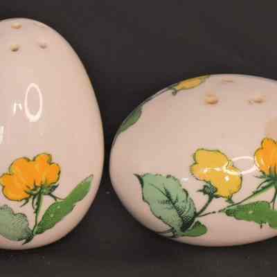 Vintage Floral Ceramic Eggs Salt and Pepper Shakers Made in England