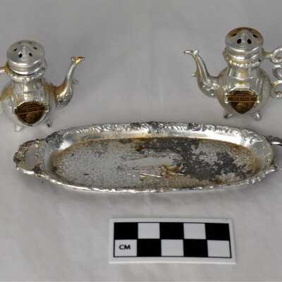 Tray- 2022.1.156a, Teapot- 2022.1.156b, and Teapot- 2022.1.156c