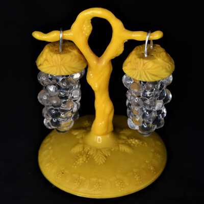 Grapevine Salt and Pepper Set