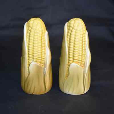 Vintage Holt Howard ceramic corn salt and pepper shakers. Made in Japan.