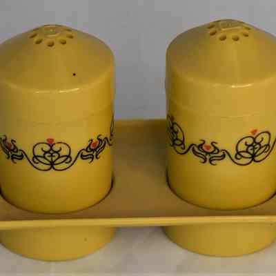 Vintage Plastic Harvest Gold Salt & Pepper Shakers w/Tray Holder Made by Eagle U.S.A 3 Piece Set