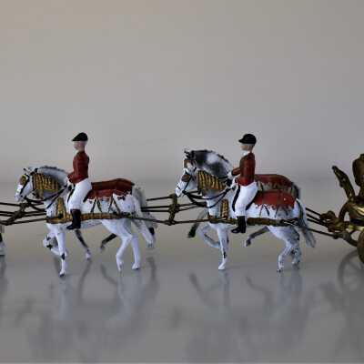Coronation Coach: Right side