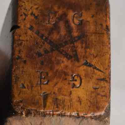 End of plane marked E G