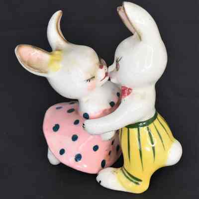 Vintage Kissing Rabbits Salt and Pepper Shakers Made in Japan