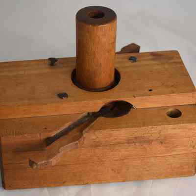 Antique Wood Dowel Threader