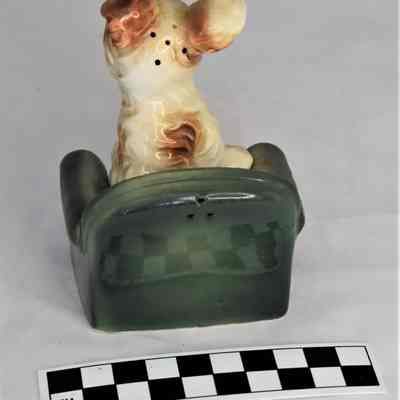 Back and size comparison of dog and chair shakers.
