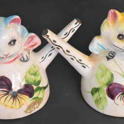 Vintage Norcrest Ceramic Watering Cans with Cats Hand Painted Pansies Salt and Pepper Shakers