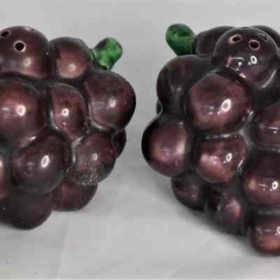 Vintage Ceramic Purple Grape Bunches Salt and Pepper Shakers Made in Japan