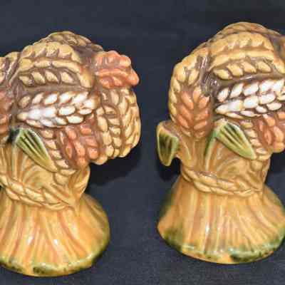 Vintage Ceramic Harvest Fall Colors Wheat Figural Salt & Pepper Shakers Made in Japan