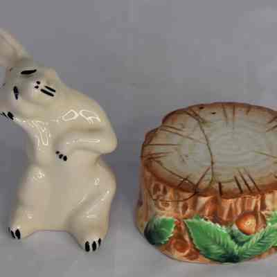 Vintage Bunny Rabbit on Tree Stump Ceramic Salt and Pepper Shakers Made in Japan
