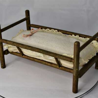 Dollhouse Round Post Bedframe with Mattress