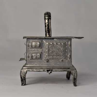 Dollhouse Tin Stove
