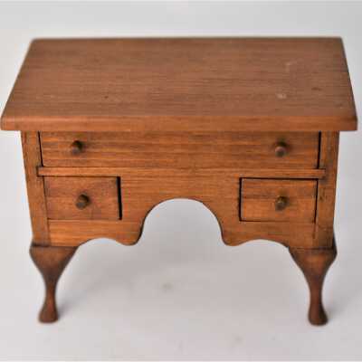 Dollhouse Toncoss Dresser
