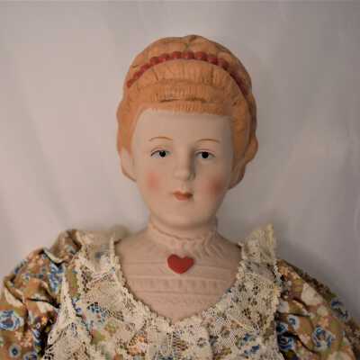 Shackman Doll: Close up of her face