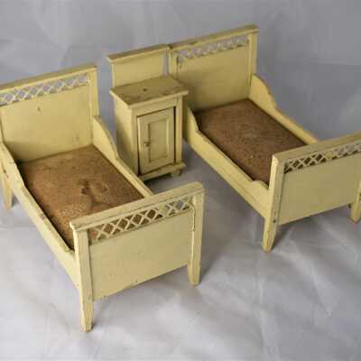 Dollhouse Wooden Cream Bedroom Set