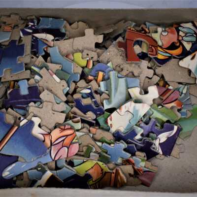 Walt Disney Pinnochio Puzzle: Puzzle pieces inside the box