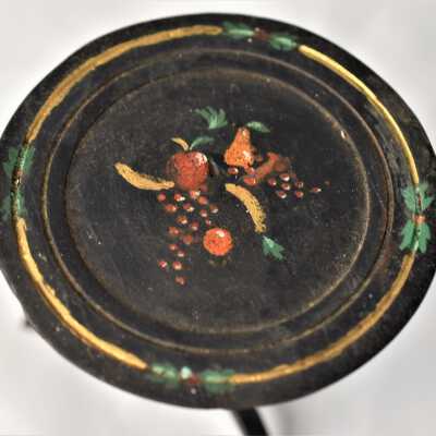 E2021.1.31e: The design on the top of the table