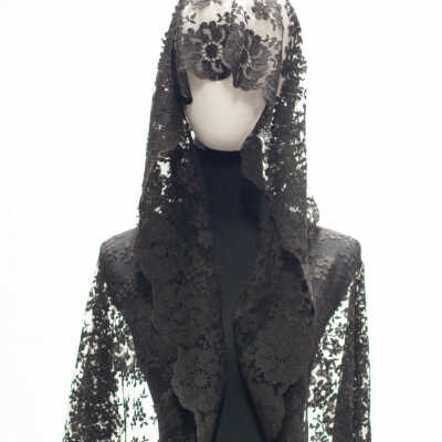 Lace Mantilla