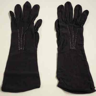 Pair of Kayser Silk Gloves