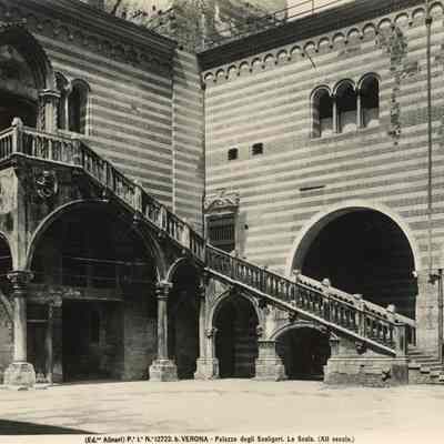 Photograph of the Palazzo del Podestà