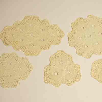 Set of Doilies