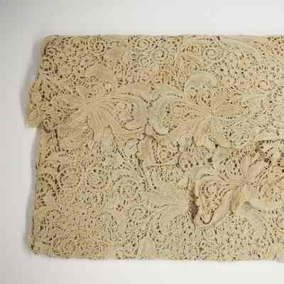 Floral Lace Tablecloth