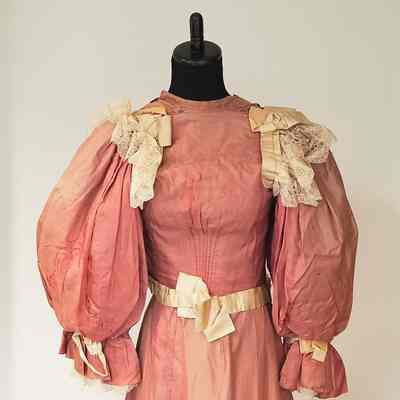 Rose Bodice and Skirt