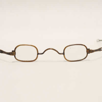 Spectacles