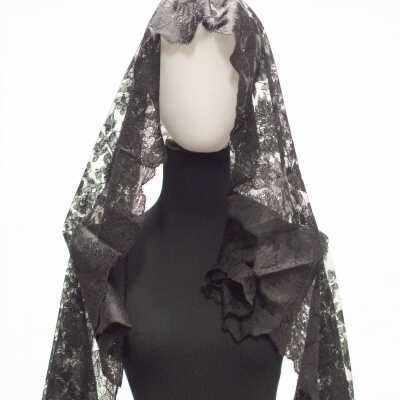 Lace Mantilla