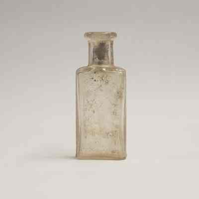 Clear Rectangular Vial
