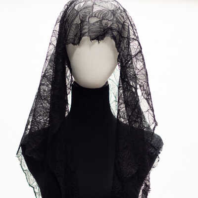 Lace Mantilla