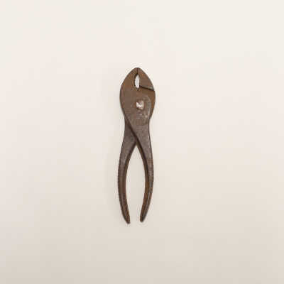 Pliers
