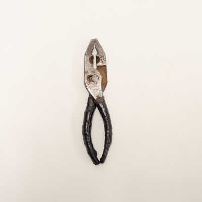Pliers