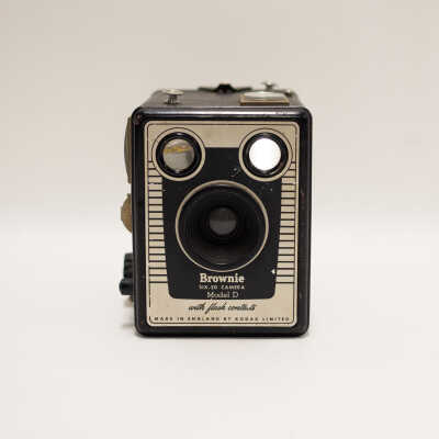 Kodak Brownie Six-20 Model D