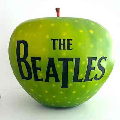 Medicom The Beatles Apple Colour Version Figure