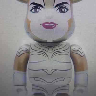 400%Wonder Woman Golden Amor 100%400%