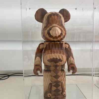 1000% Bearbrick Karimoku Fragment Carved