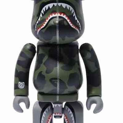 BEARBRICK-CAMO SHARK 200%