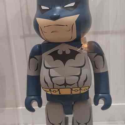 BATMAN HUSH BEARBRICK 1000%