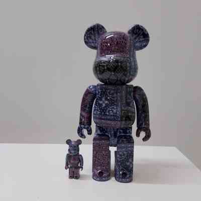 400% BAPE® BLACK BANDANA BE@RBRICK